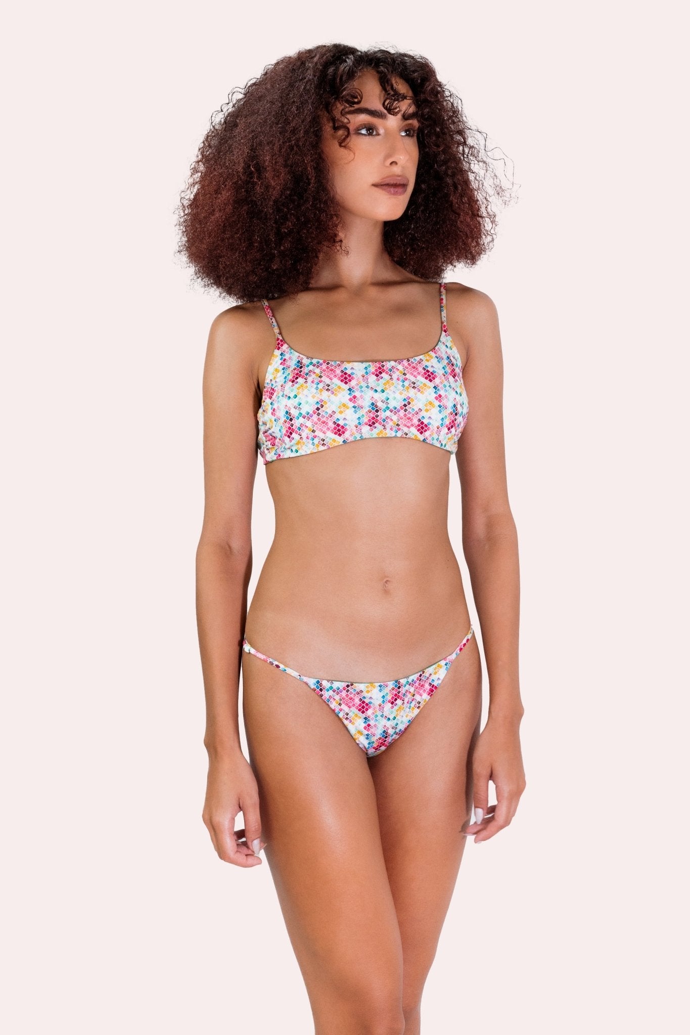 Maui Fragola - Bikini - Sinuose